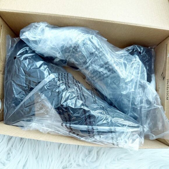 MIX NO. 6 | Black Ommi 3.5" Block Heel Heels Pump Pumps Microsuede | Size 9 - Picture 7 of 11